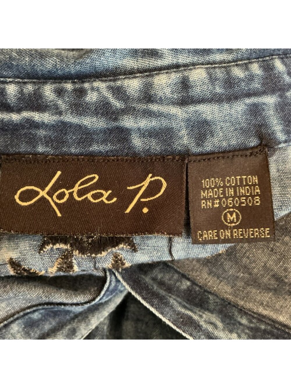 Lola P. Embroidered Cotton Denim Button-Up Shirt Womens Size Medium Blue - Picture 8 of 9